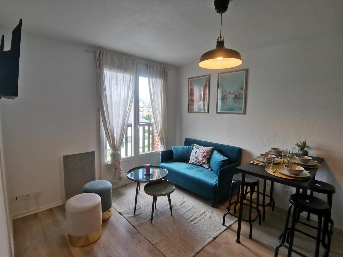 Cabourg T2 Front De Mer - Proche Thalasso Bagian luar foto